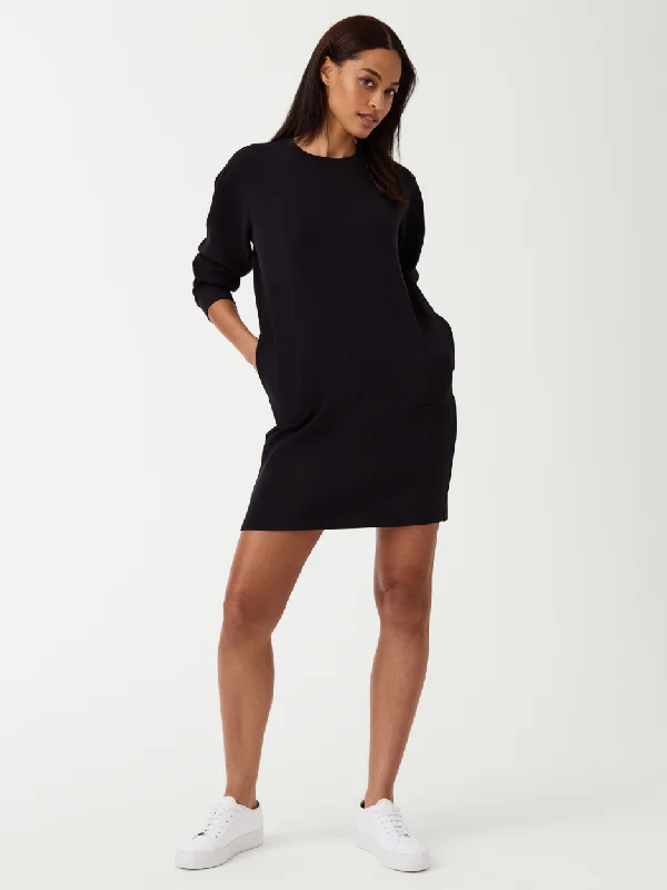 AIRESSENTIALS CREW NECK DRESS